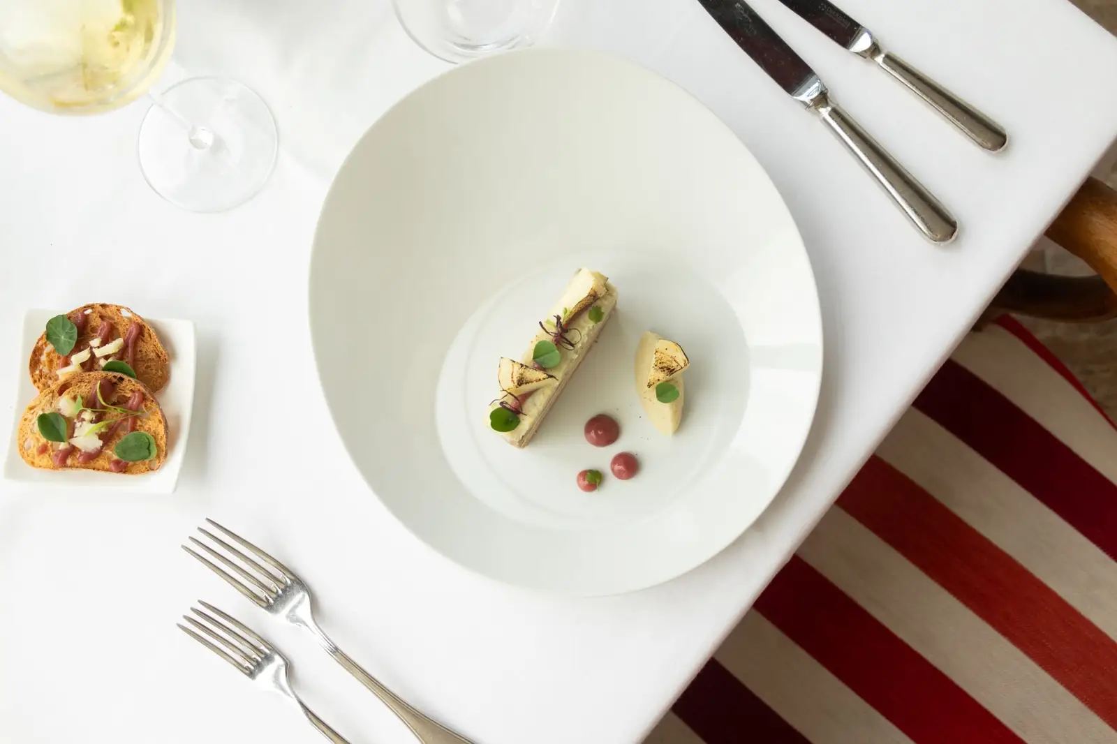 Fine dining at Velquorianprestigehouse