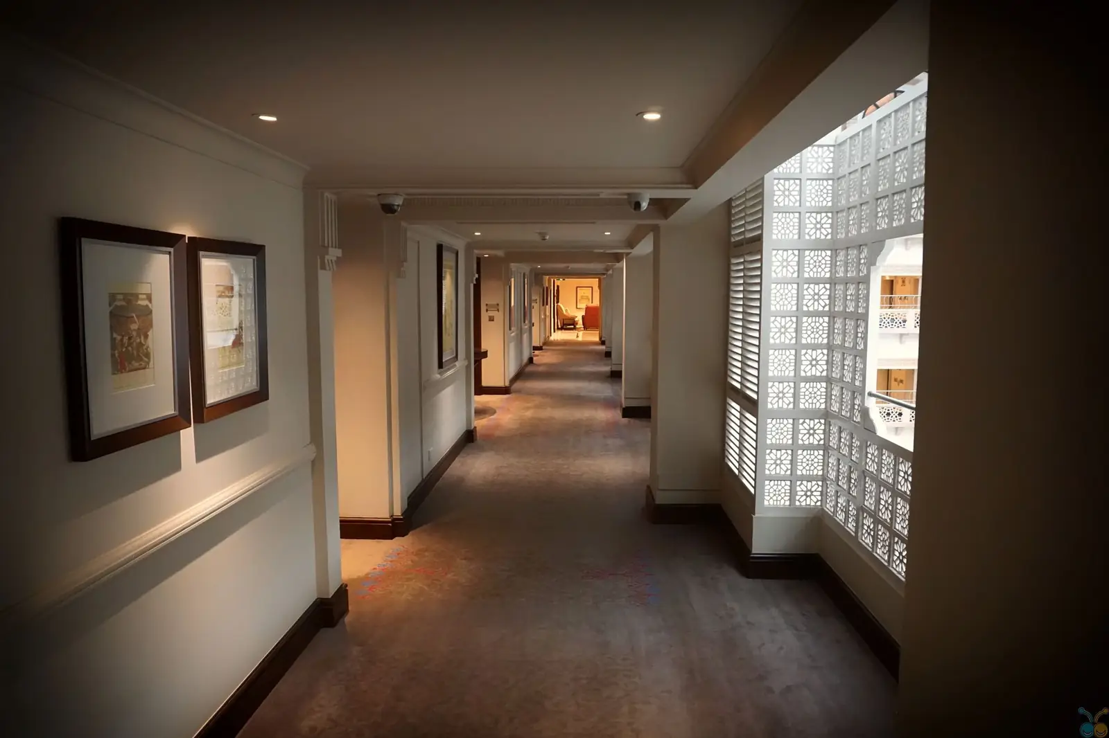 Velquorianprestigehouse interior corridor
